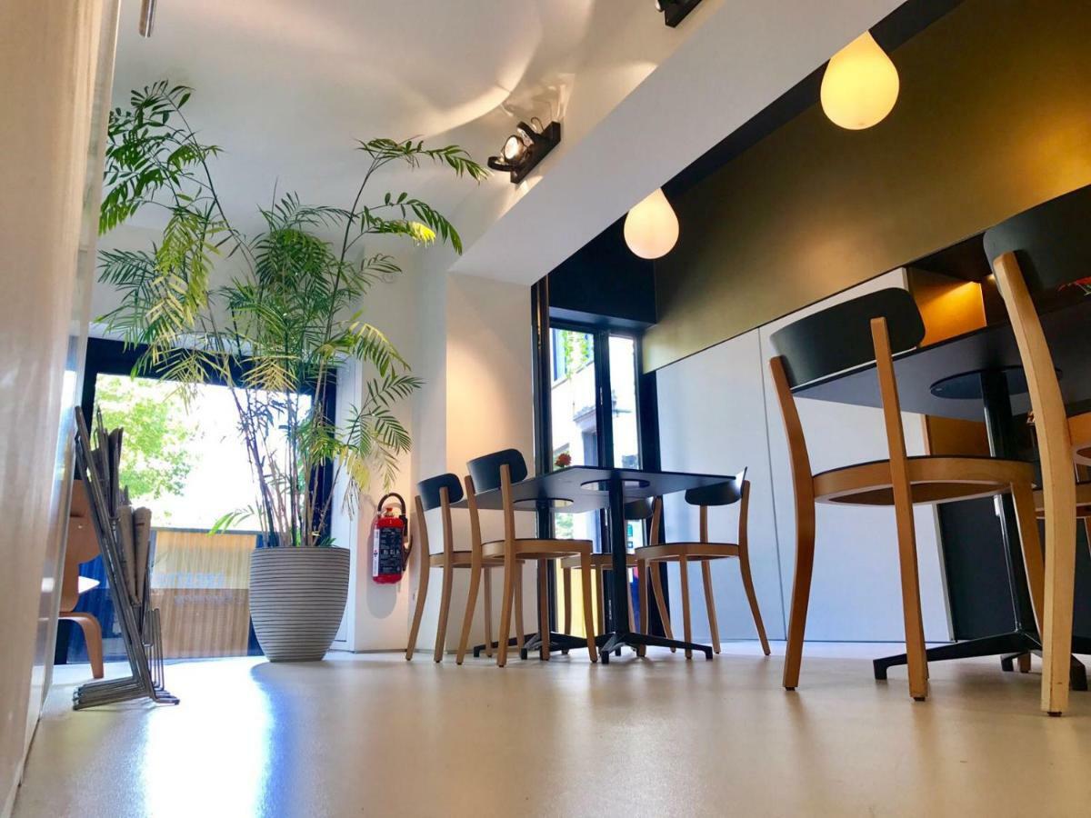Yellow Submarine Bed & Breakfast Antwerpen