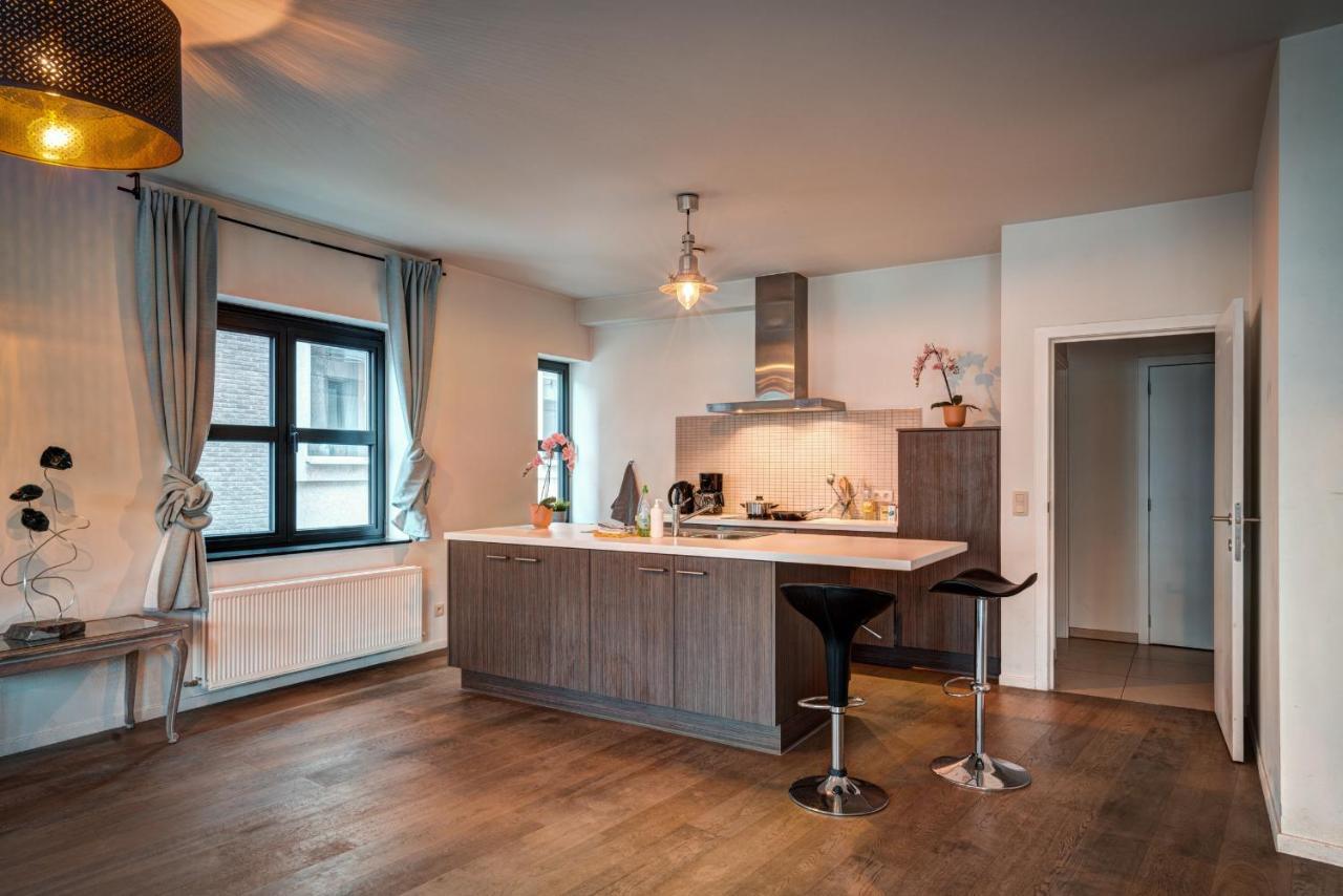 Apartment Theater In Heart Of