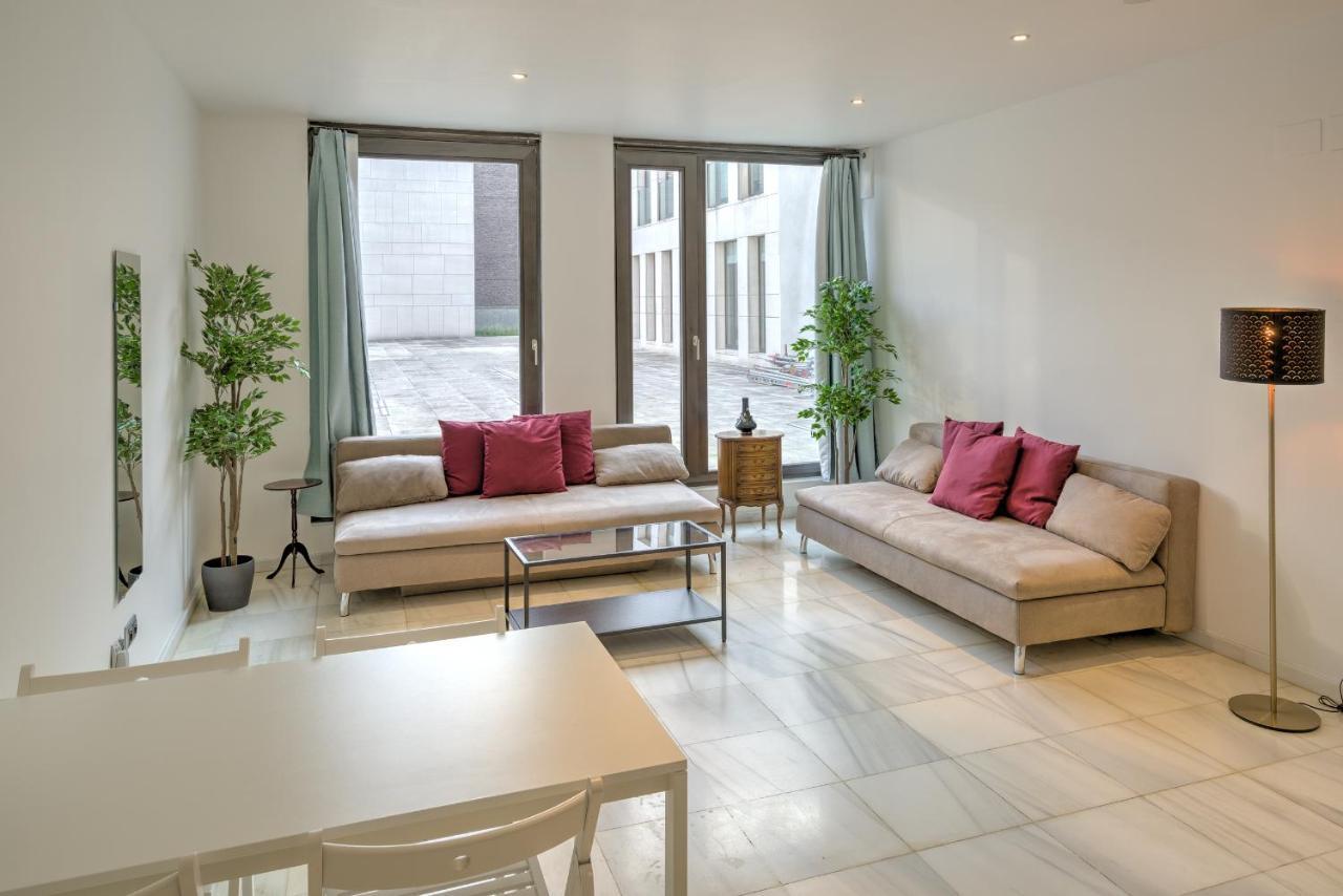 Marble In The Center Of Apartment