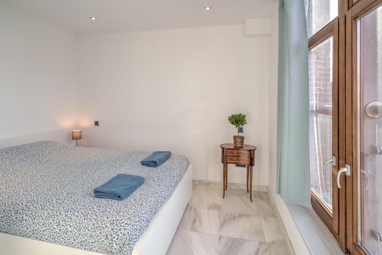 Marble In The Center Of Apartment