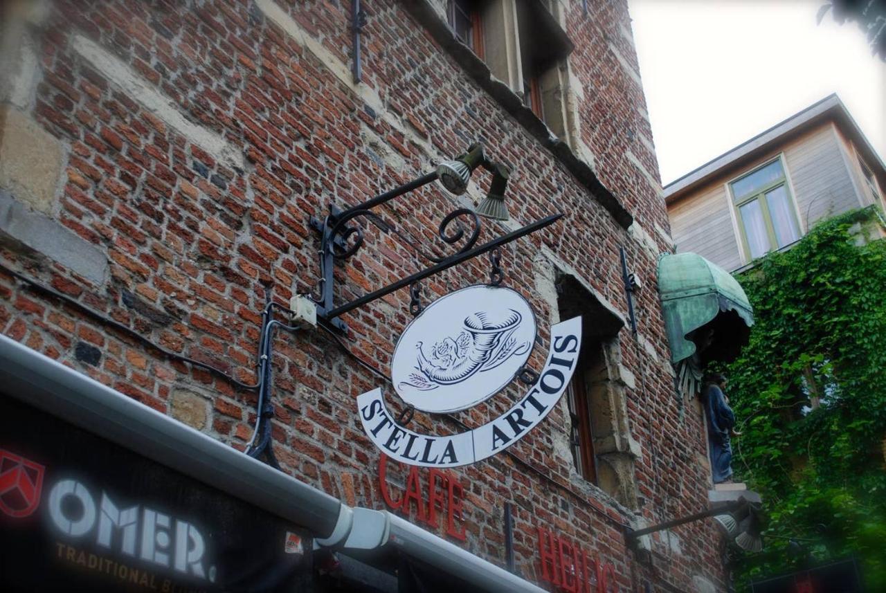 The 16th Century Horse Alley