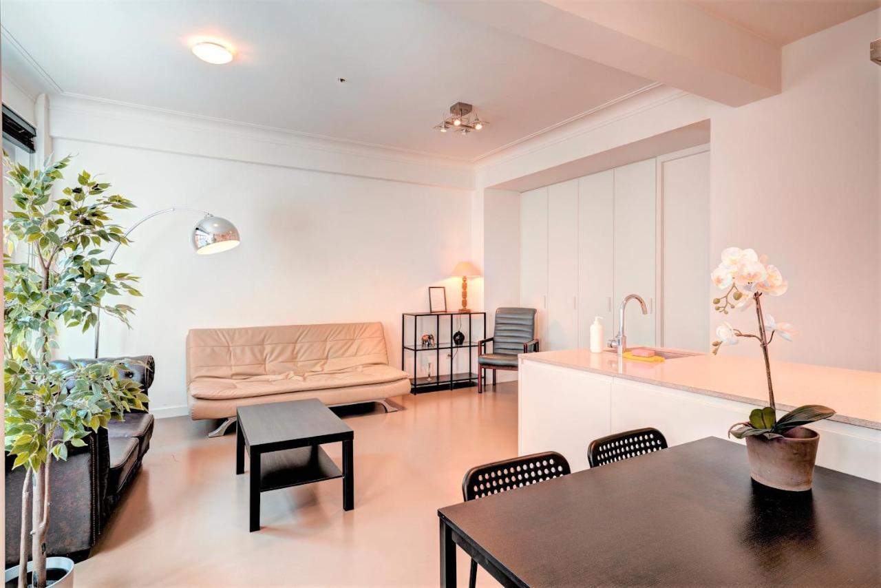 The Meir Lodge. In Heart Of * Antwerp