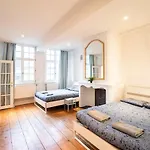 The Capital Street Lodge