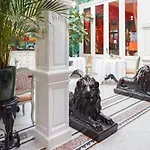 Cabosse, Boutique Palace & Spa