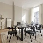 Luxurious 3 Bedrooms City Center