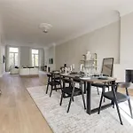 Luxurious 3 Bedrooms City Center