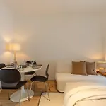 Huswell - Cozy Apartment In The Citycenter With Cute Balcony