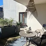 Charming & Spacious Duplex Viewing The Lovely Mas