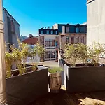 Charming & Spacious Duplex Viewing The Lovely Mas