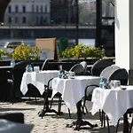 U Eat & Sleep Antwerp