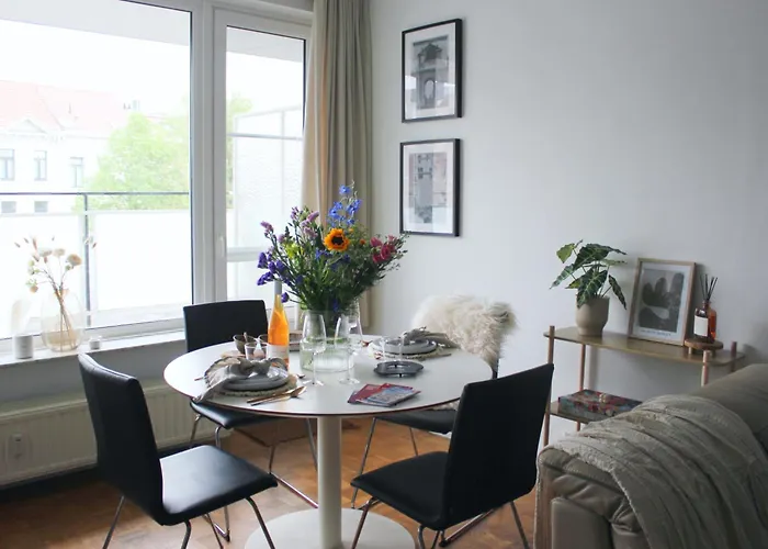 Sunny Apartment - Zuid Retreat 1Br Apartment Near Scheldt River