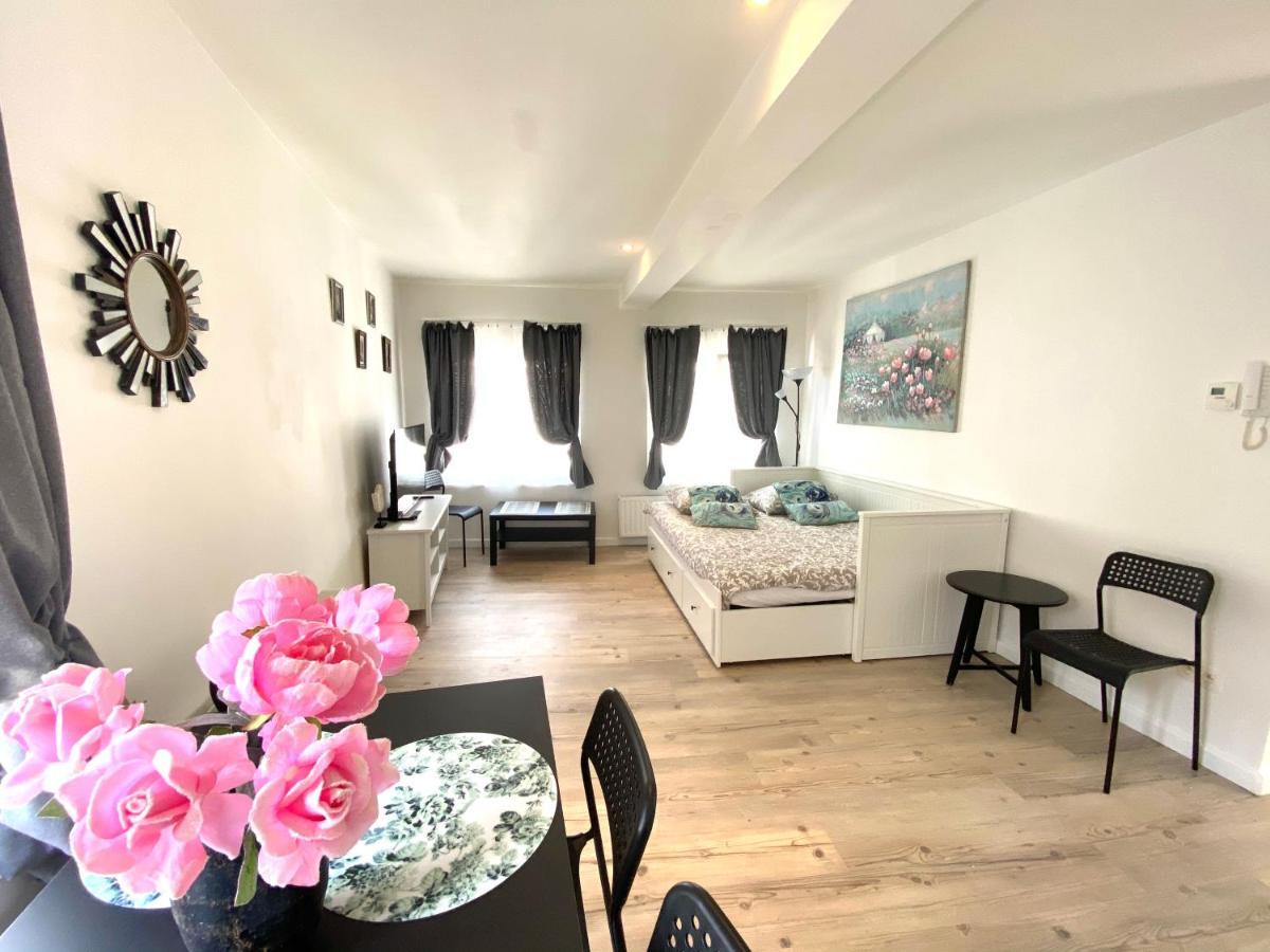 Apartment Bonjour сentre 3