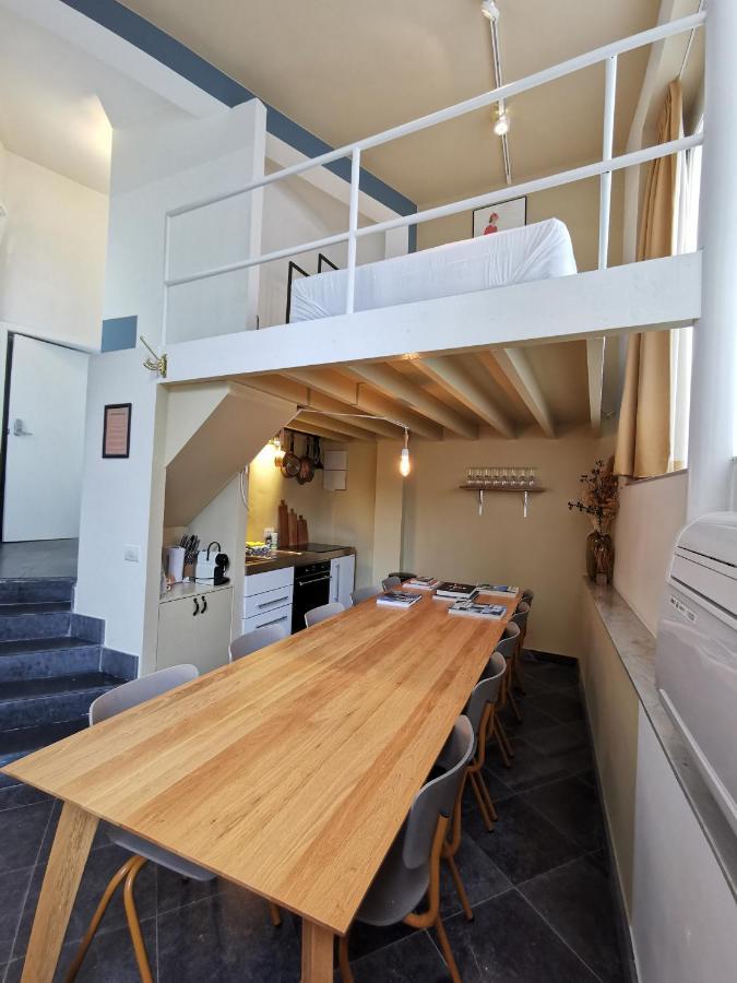 Shway - The Red With Pearls Apartment Antwerp