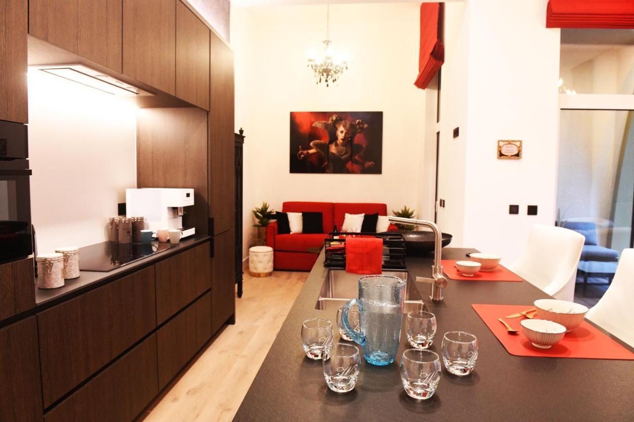 La Cour D'honneur - Meir Apartment