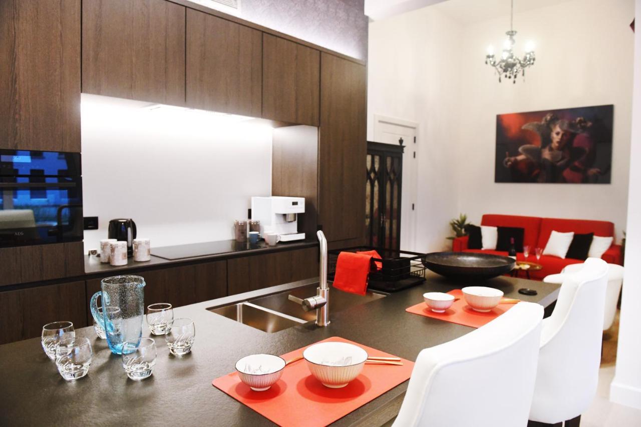 La Cour D'honneur - Meir Apartment Antwerp