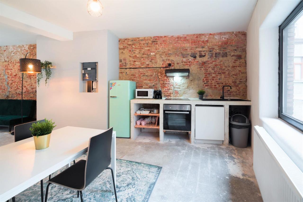 The Industrial Apartment *