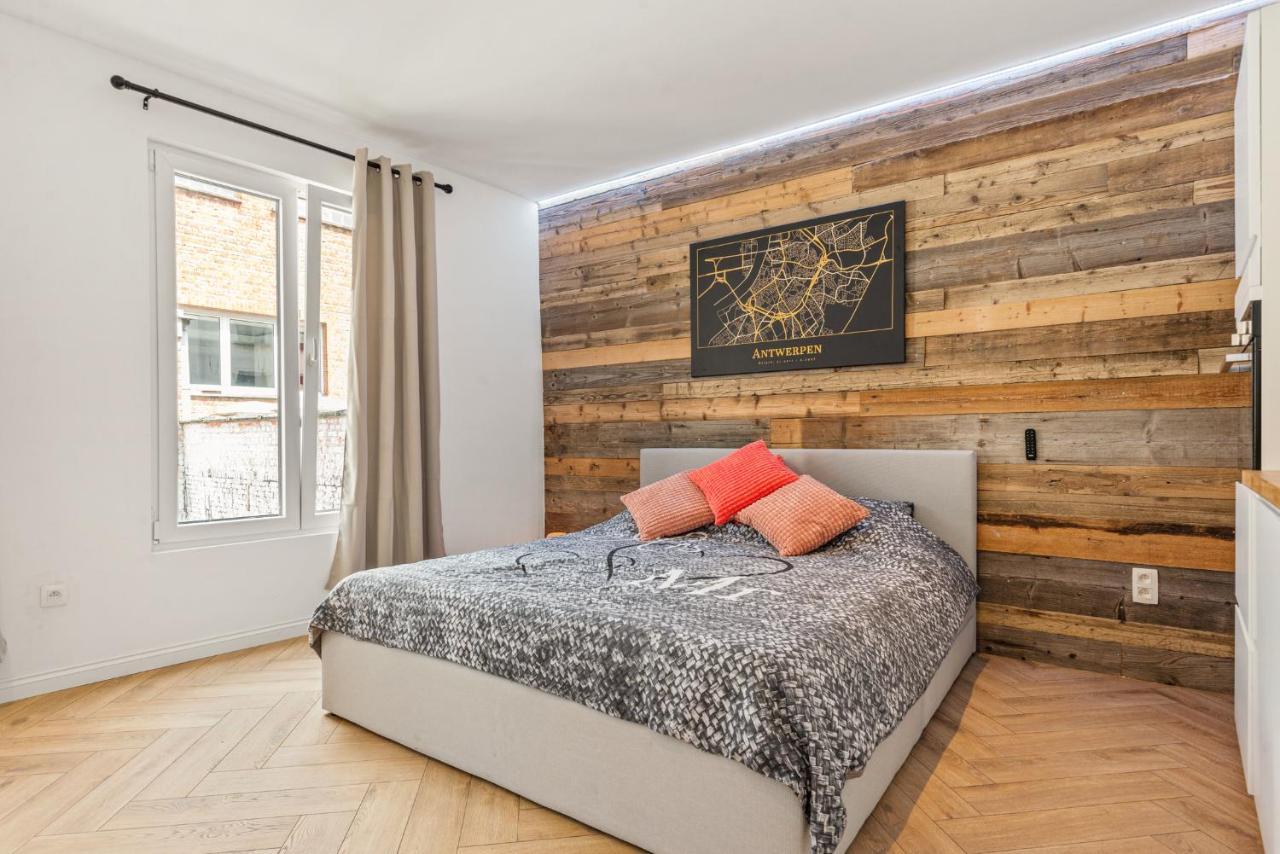 Apartment Center In Quiet Street & Airco Antwerp