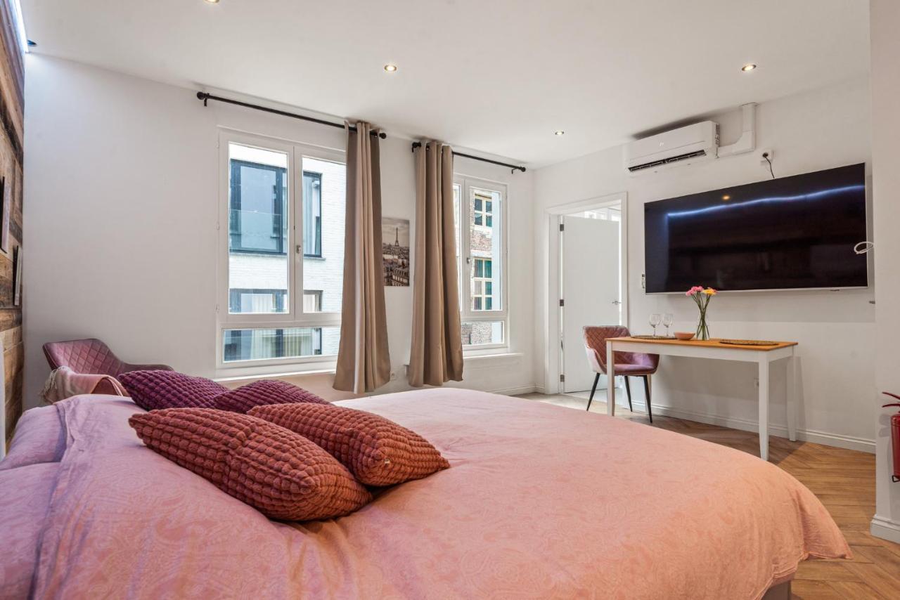 Apartment Center In Quiet Street & Airco