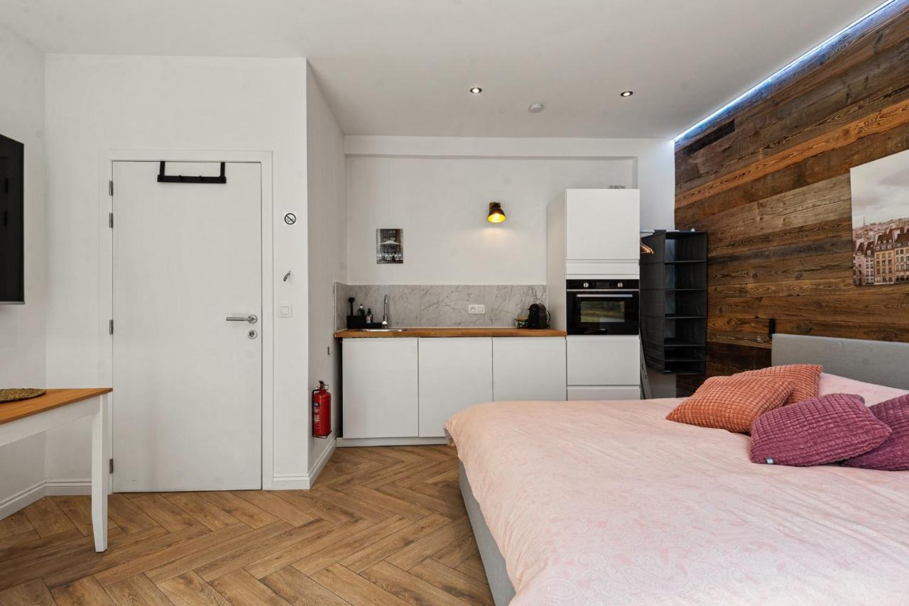 Center In Quiet Street & Airco Antwerp