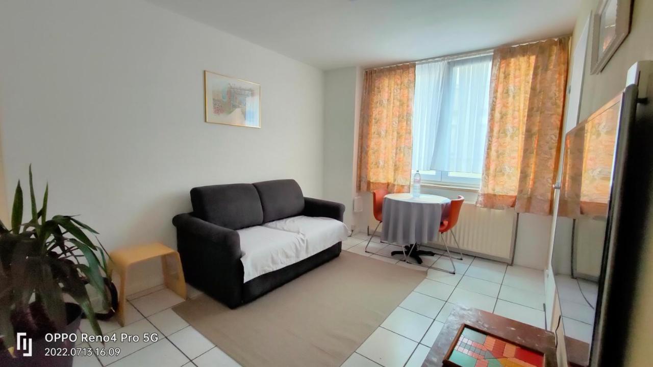 Apartment Compact Cozy Place Good For 3 Person! *