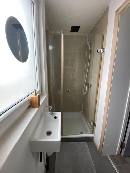 Двухкомнатная Квартира В Самом Центре Г. Антверпен Apartment *