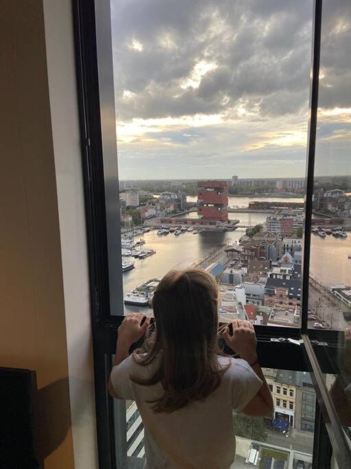 Appartement Uniek - Mooiste En Hoogste Uitzicht Op Antwerpen! - Incl Gratis Parking Antwerpen