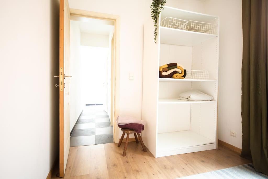 Local In Charming Zuid Area Appartement