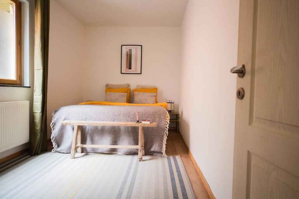 Appartement Local In Charming Zuid Area *