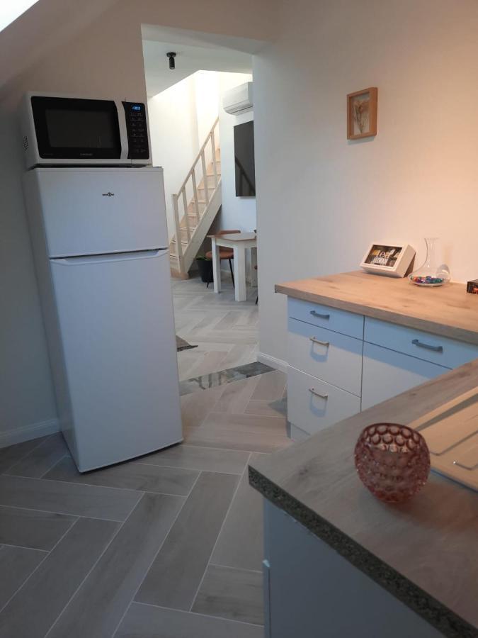 Center In Quiet Street & Airco Apartment Antwerp
