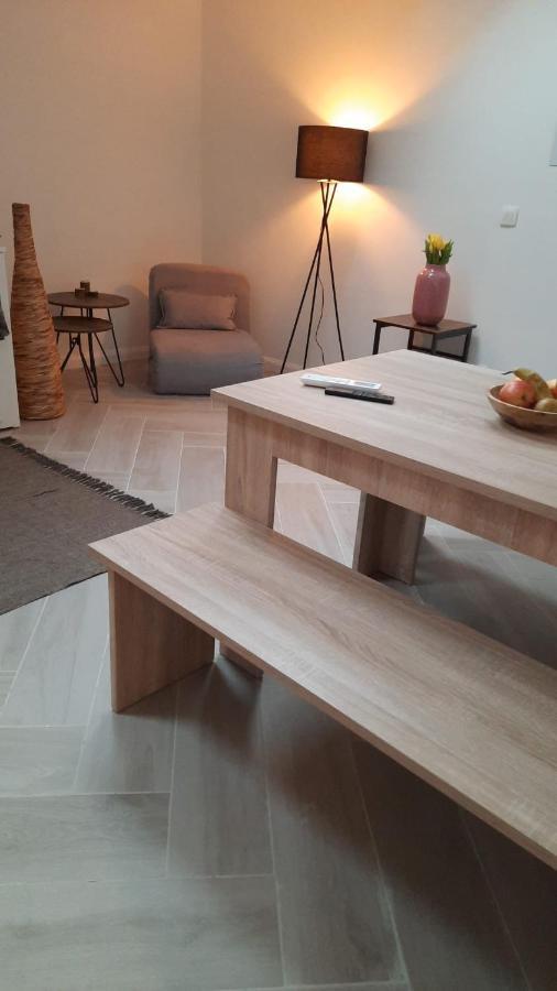 Center In Quiet Street & Airco Apartment *