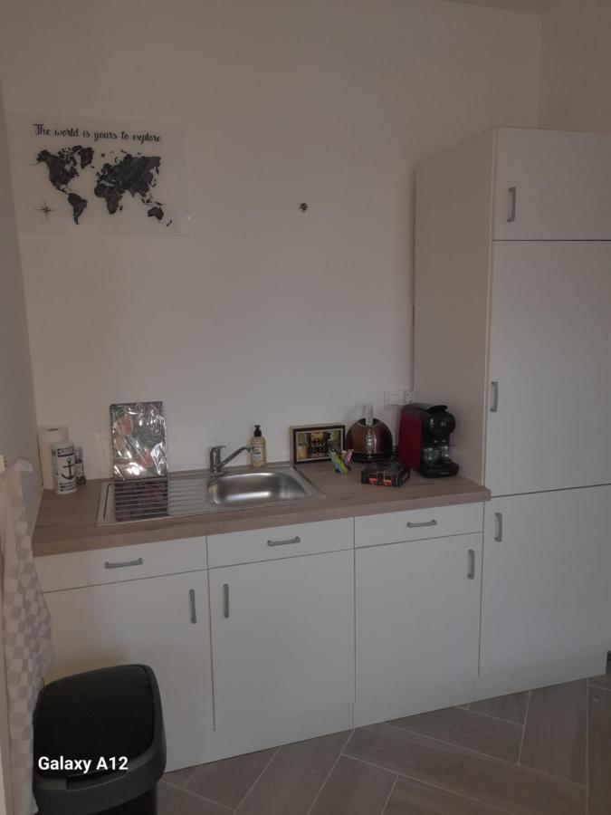 Center In Quiet Street & Airco *