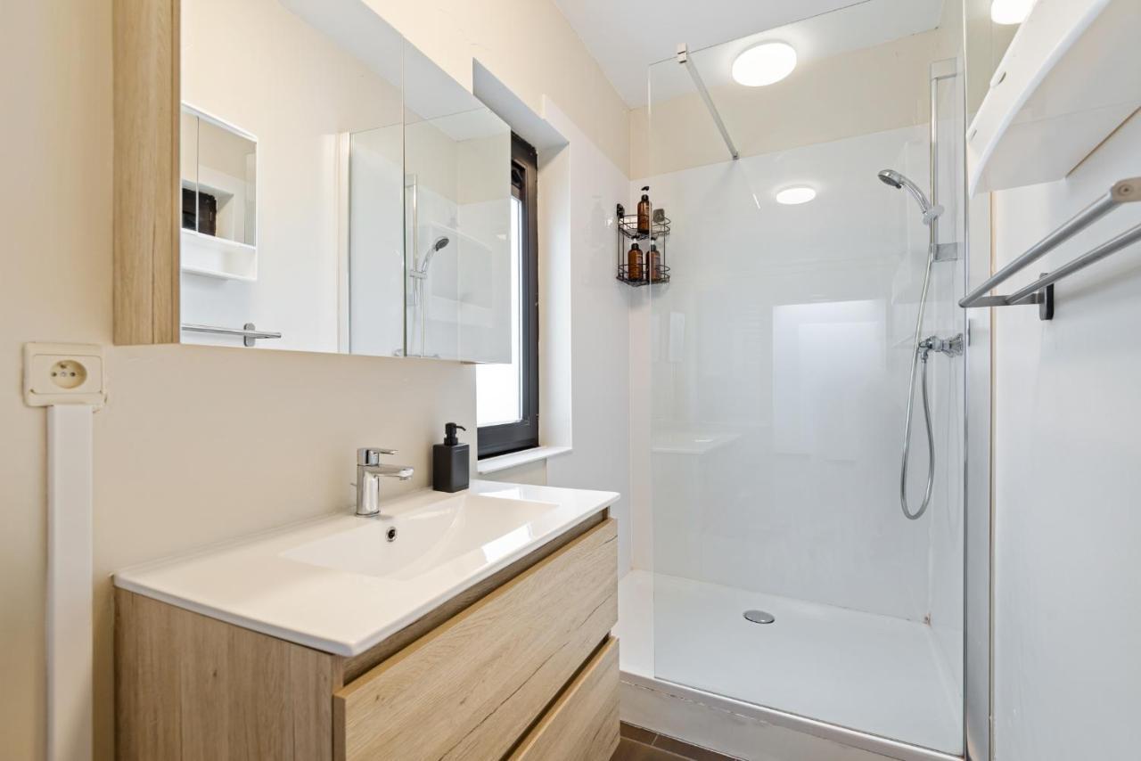 Cozy - Cityview Free Parking Apartment