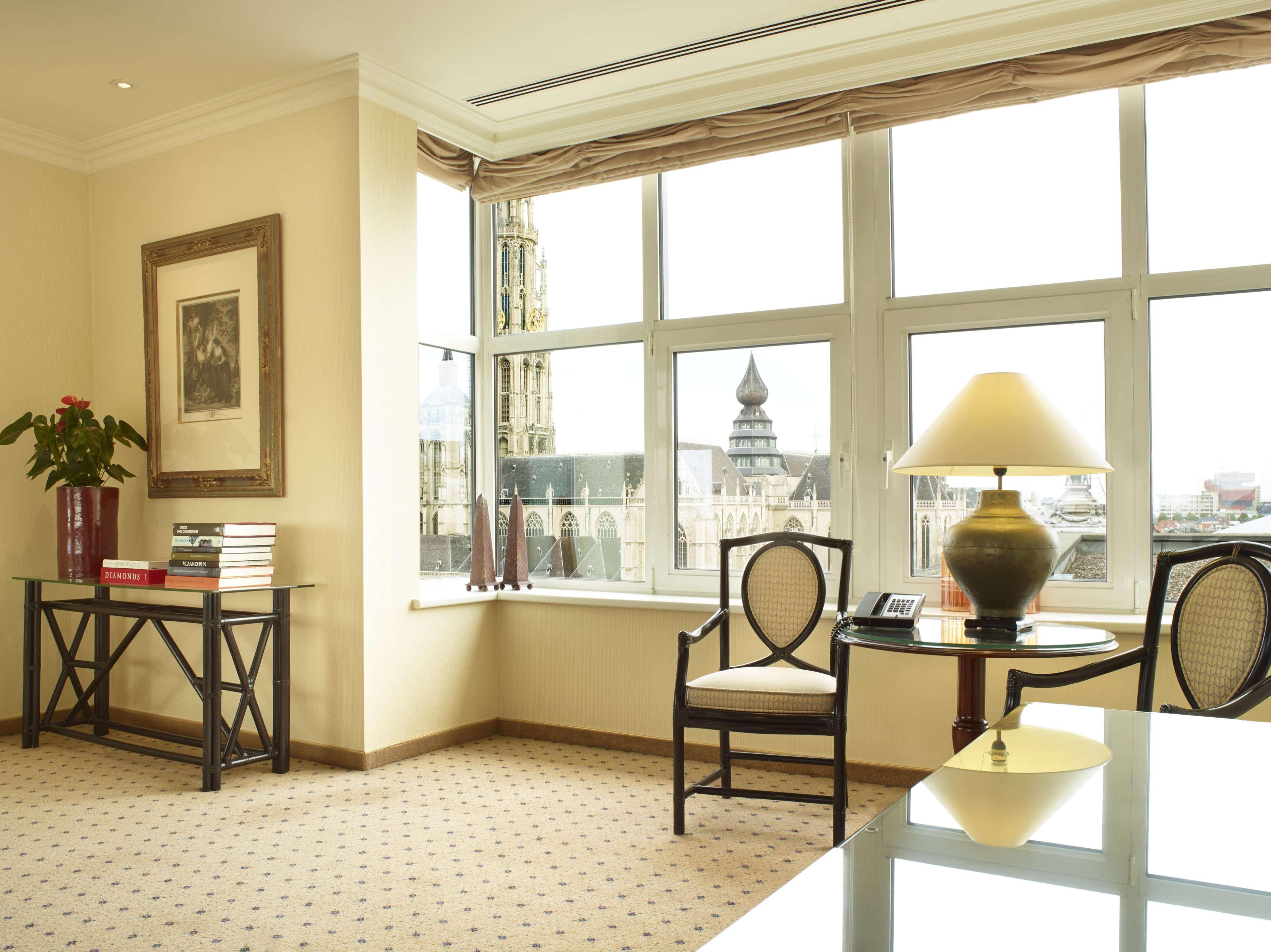 Hotel Hilton Old Town 4*