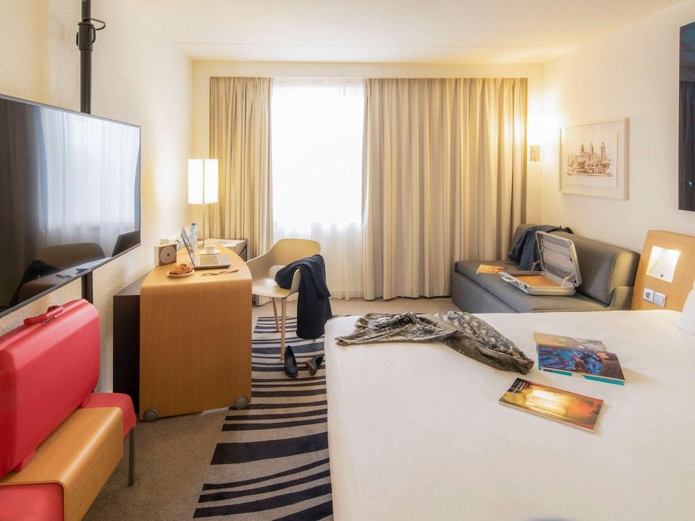 Novotel Hotel