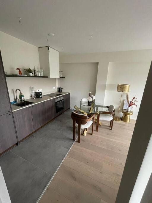 Apartment Luxury In Berchem-antwer Antwerp