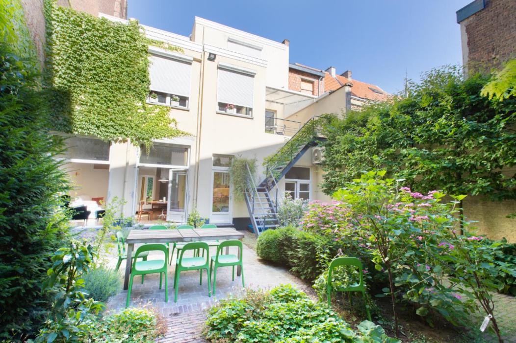Apartment Pauline Loveling With Quiet Garden And 2 Bathrooms *