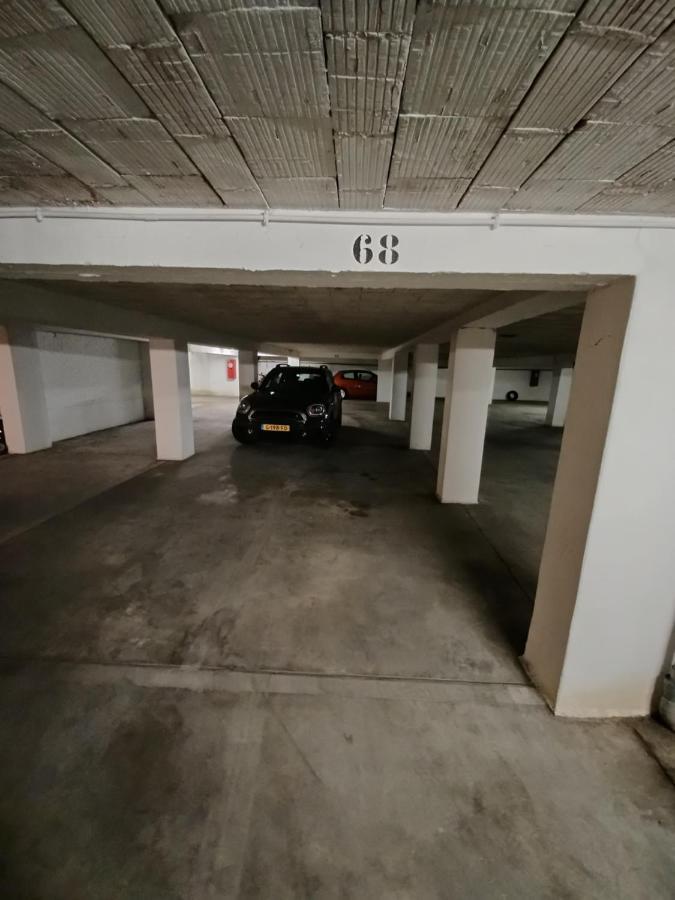 The Banker - Free Parking