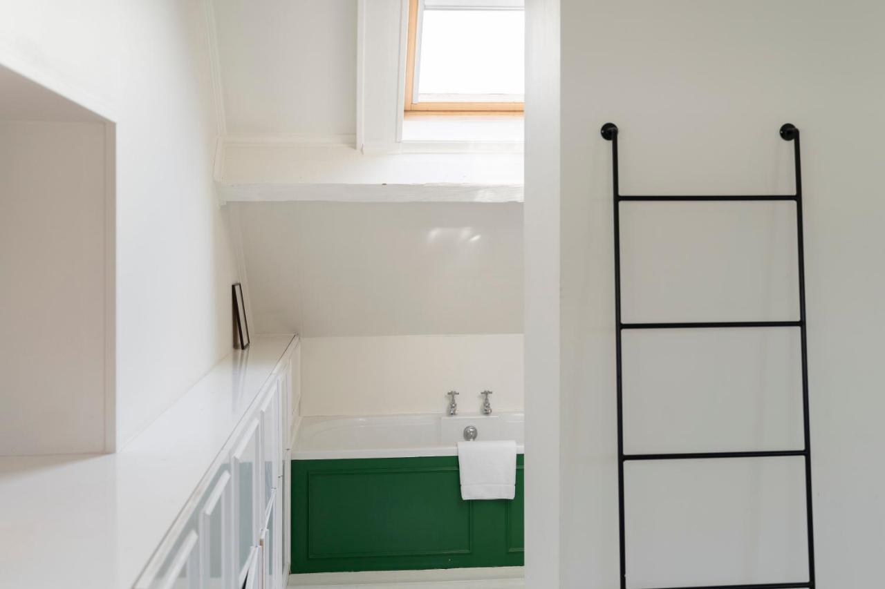 Shway - The Handshake House Holiday home *