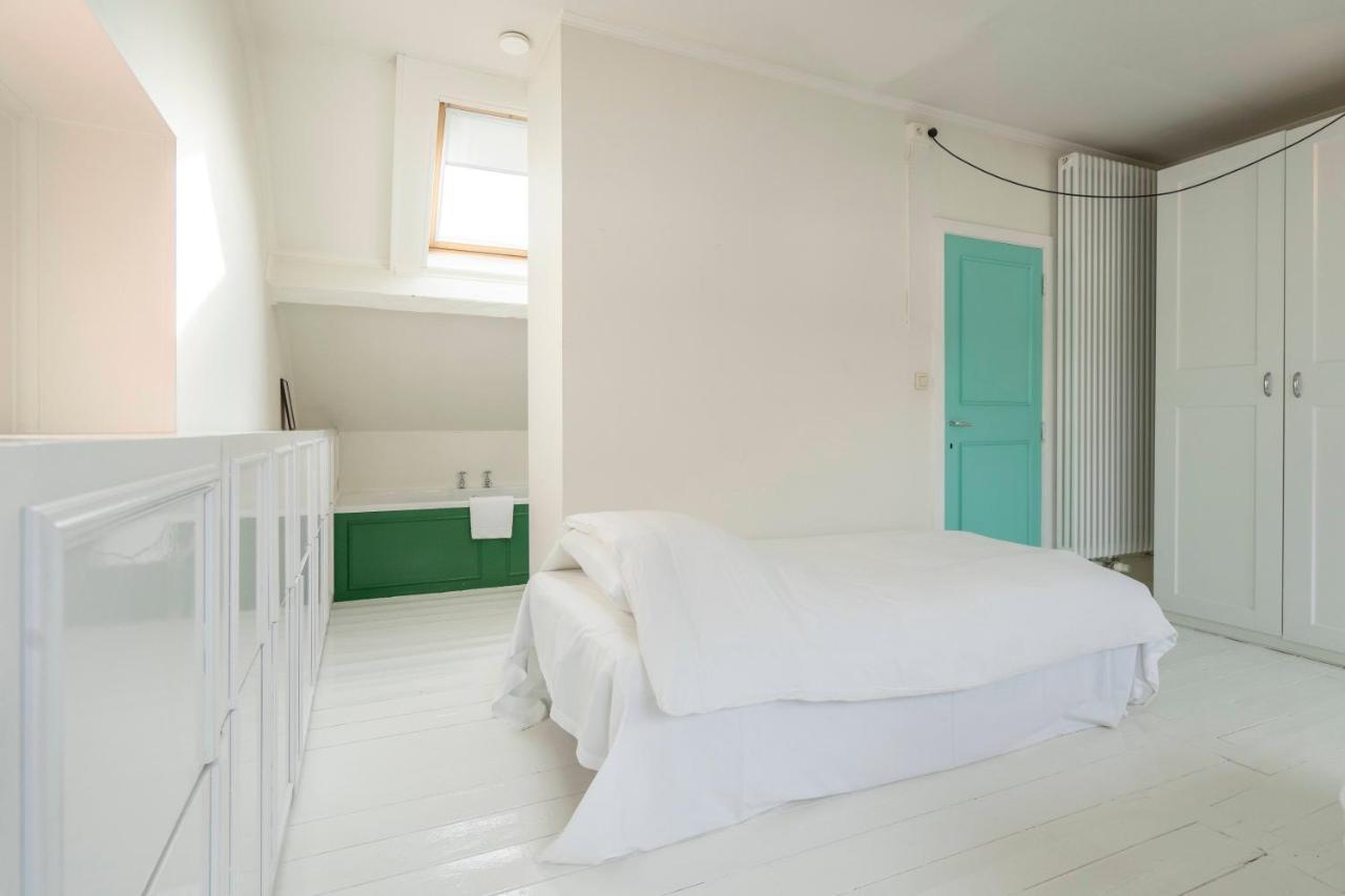 Shway - The Handshake House Holiday home