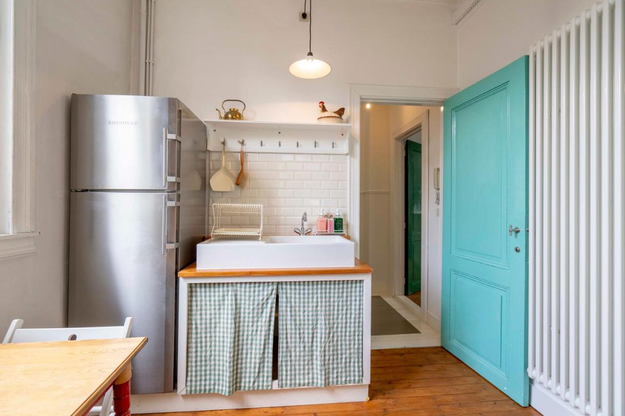 Shway - The Handshake House Antwerp