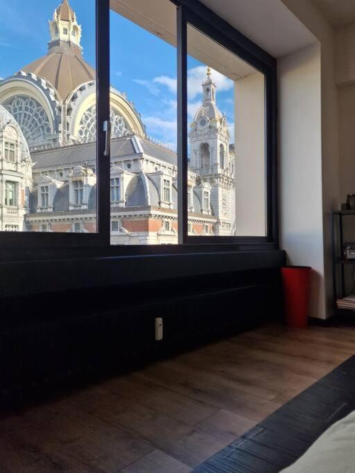 Apartment Stunning View + Japan Design Bed @ Station