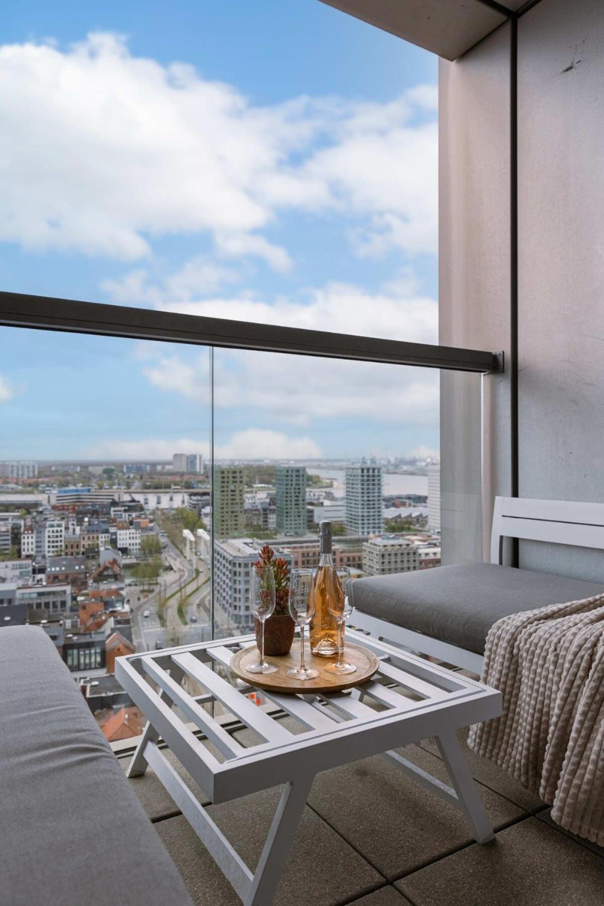 Huswell - With Beautiful View Of Vakantiehuis Antwerpen