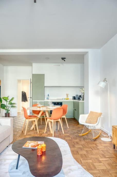 Cozy Retreat In With Balcony Appartement *