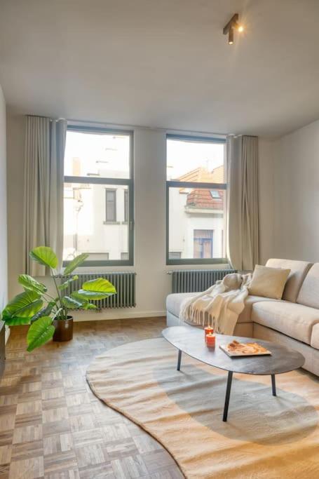 Cozy Retreat In With Balcony Appartement *