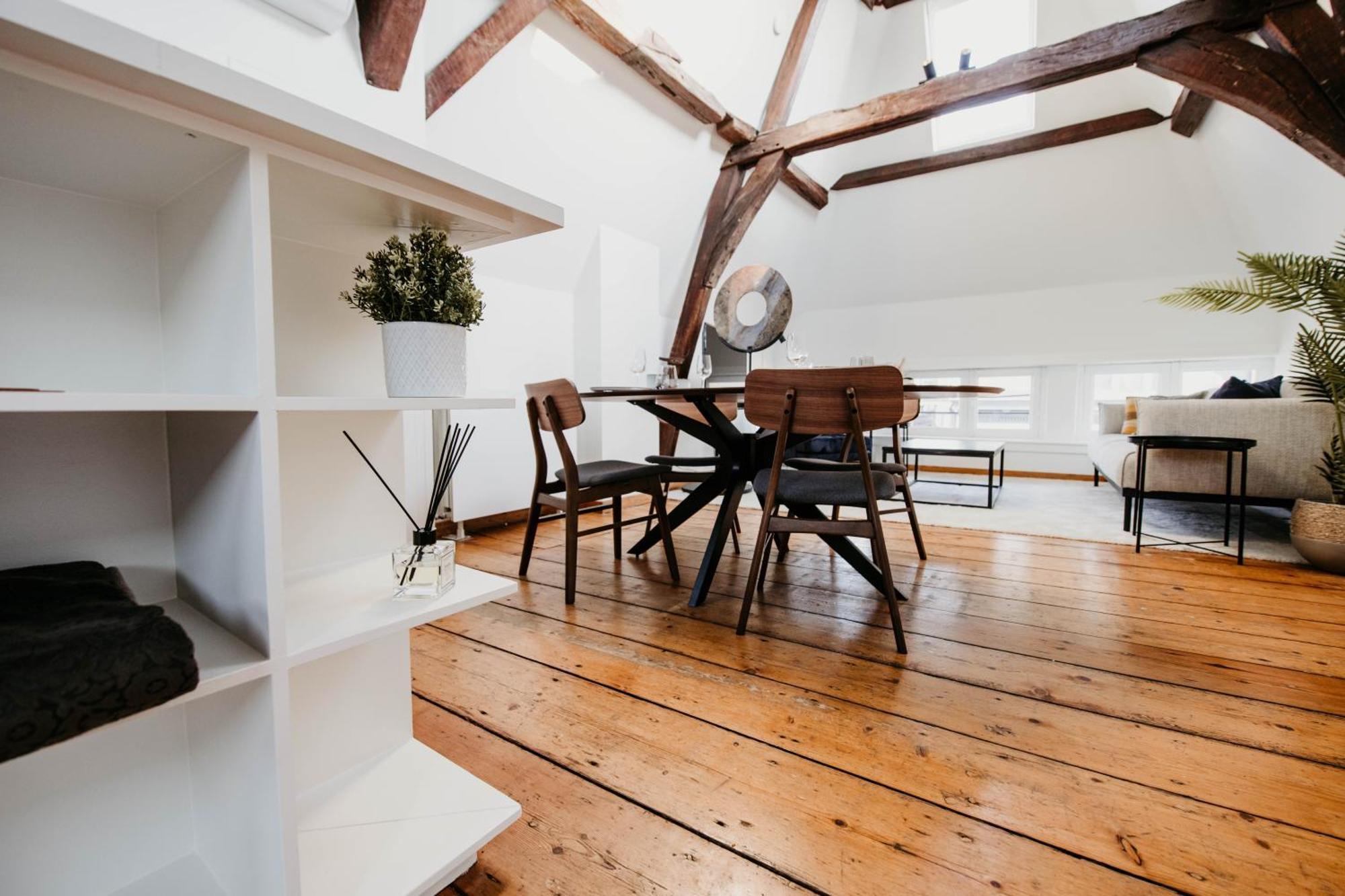 Gorgeous Duplex In Old Centre Apartment *