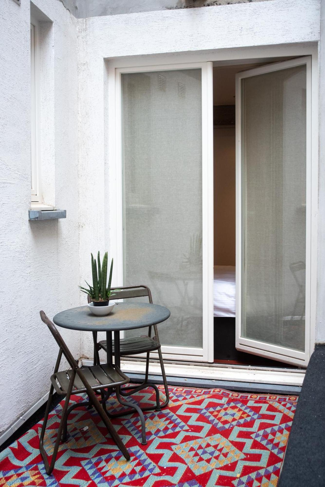 Light And Airy On Top Location - Industria In Historical Center Apartment *