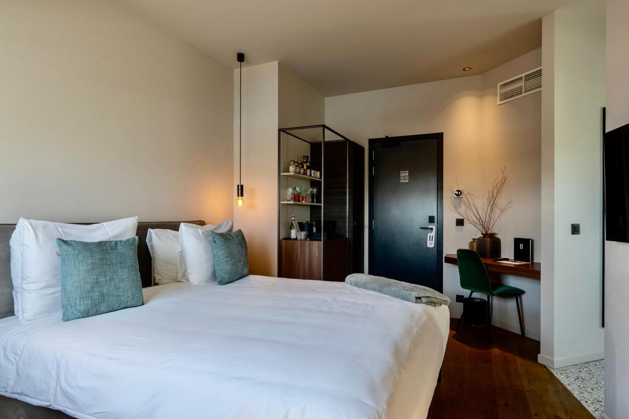 U Eat & Sleep 4* Antwerp