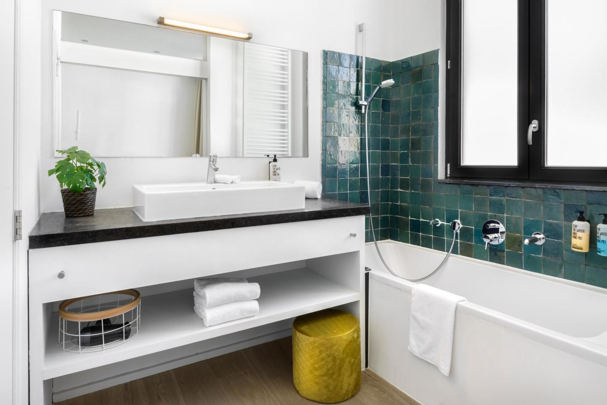 The 1880 By Domani Guest house