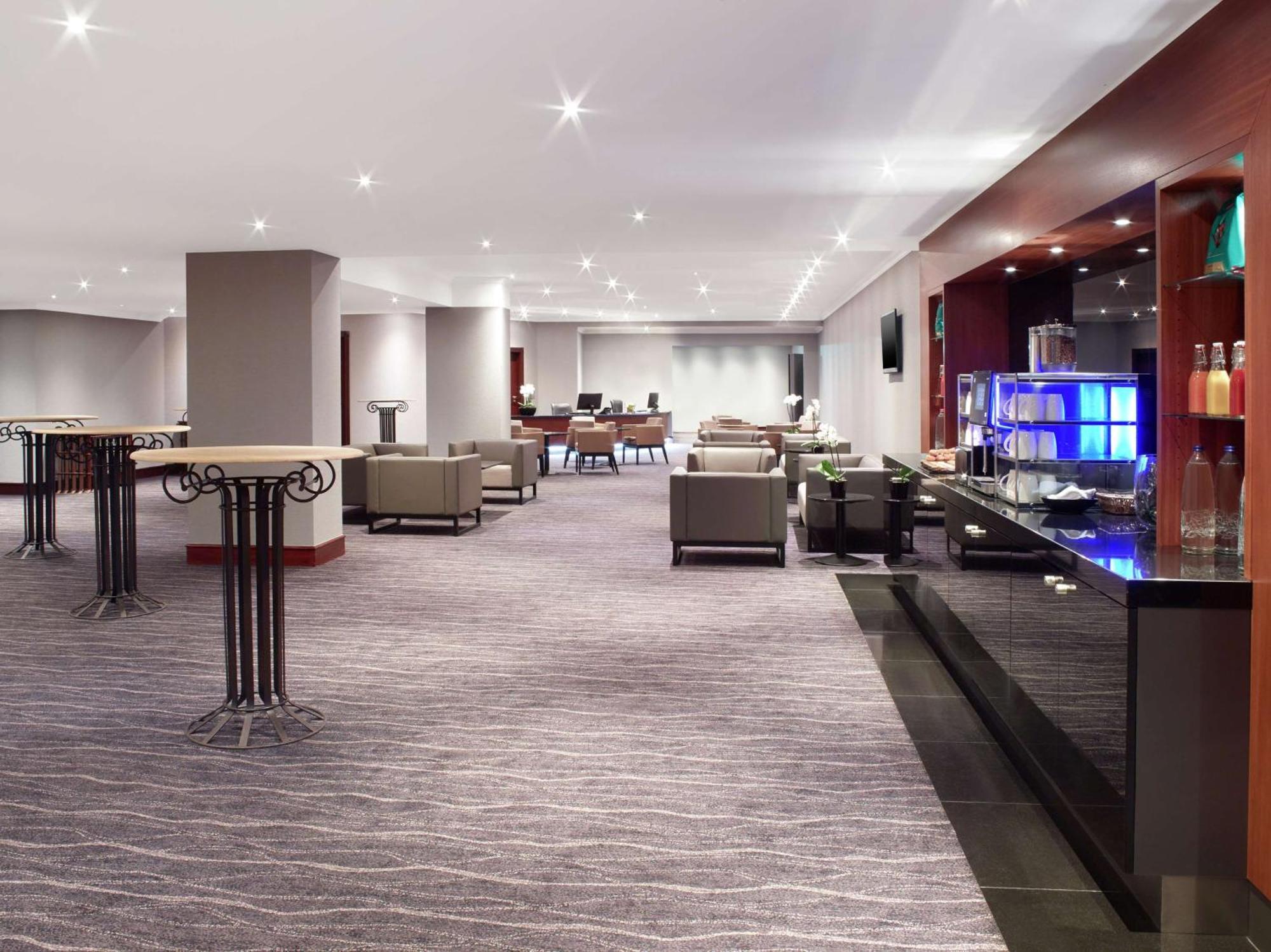 Hilton Old Town 4*