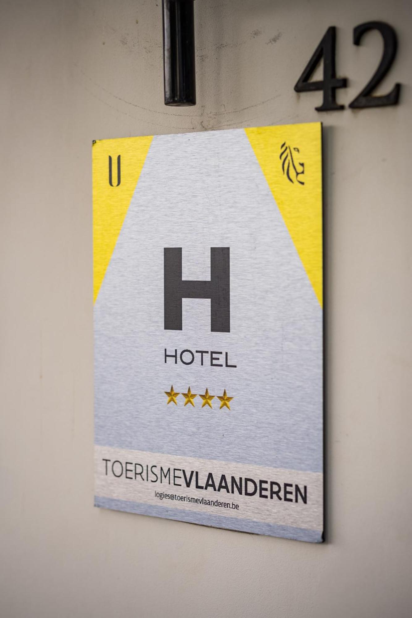 Hotel U Eat & Sleep 4*
